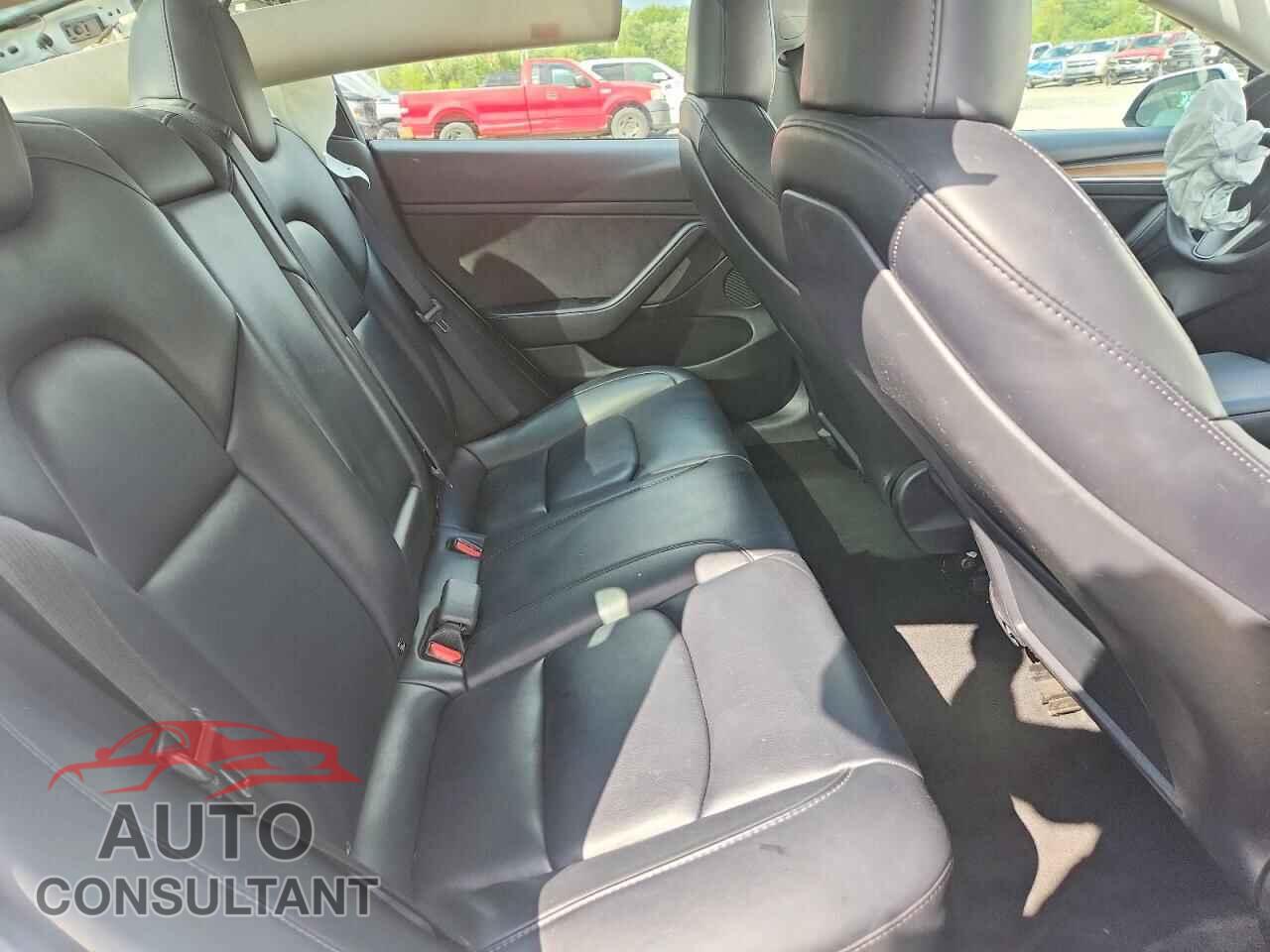 TESLA MODEL 3 2023 - 5YJ3E1EA4PF489469