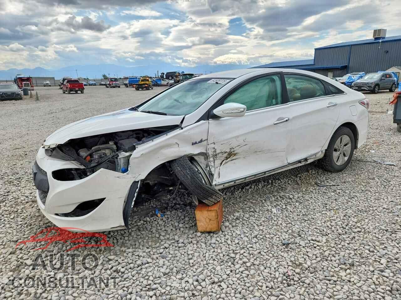 HYUNDAI SONATA 2015 - KMHEC4A41FA139848