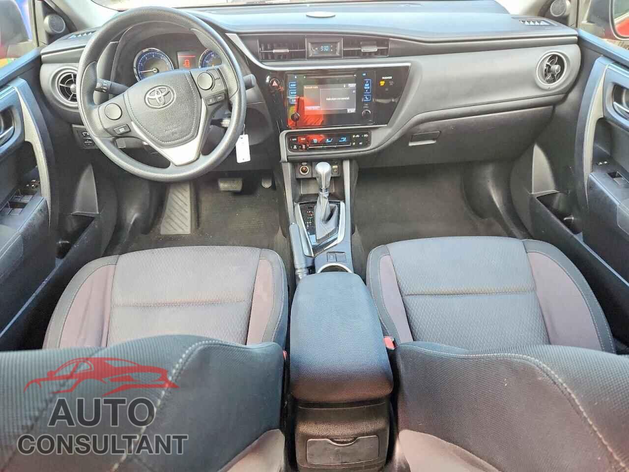 TOYOTA COROLLA 2017 - 5YFBURHE5HP669223