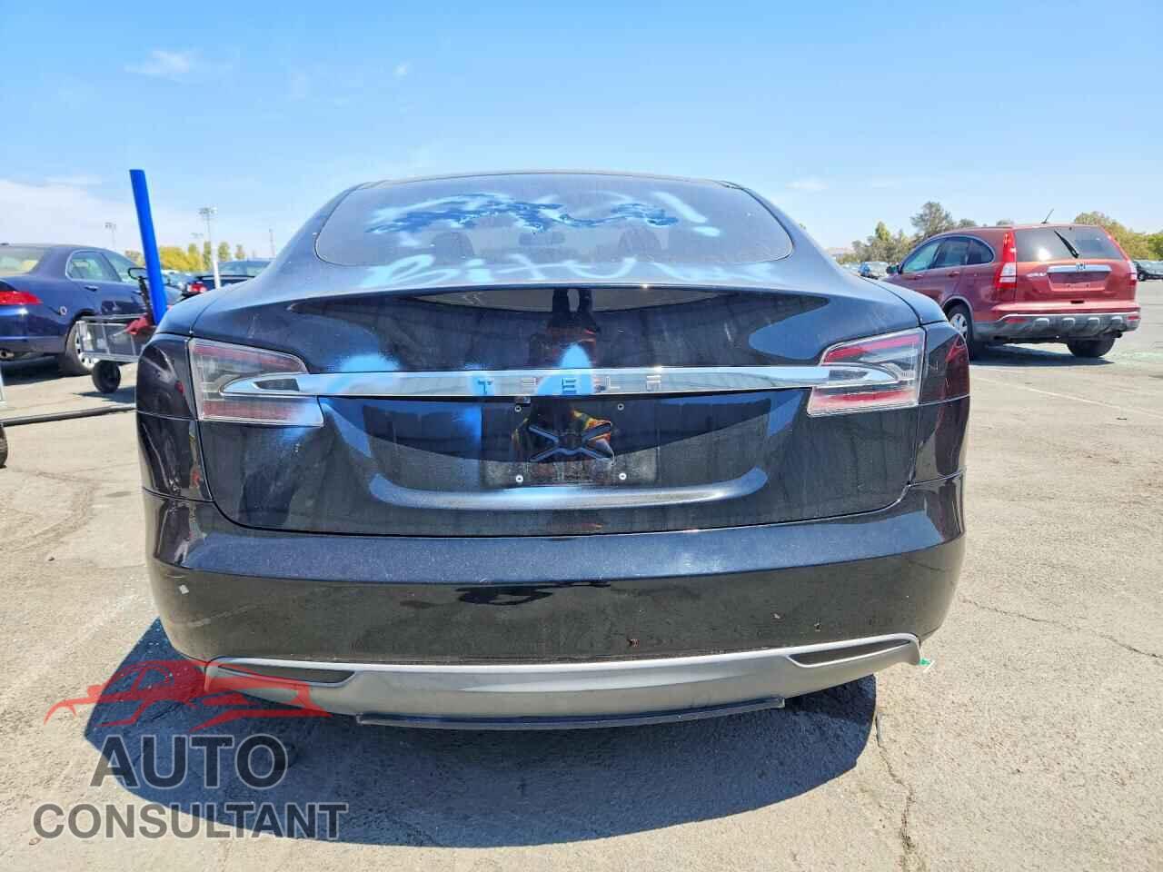 TESLA MODEL S 2013 - 5YJSA1CN0DFP05147
