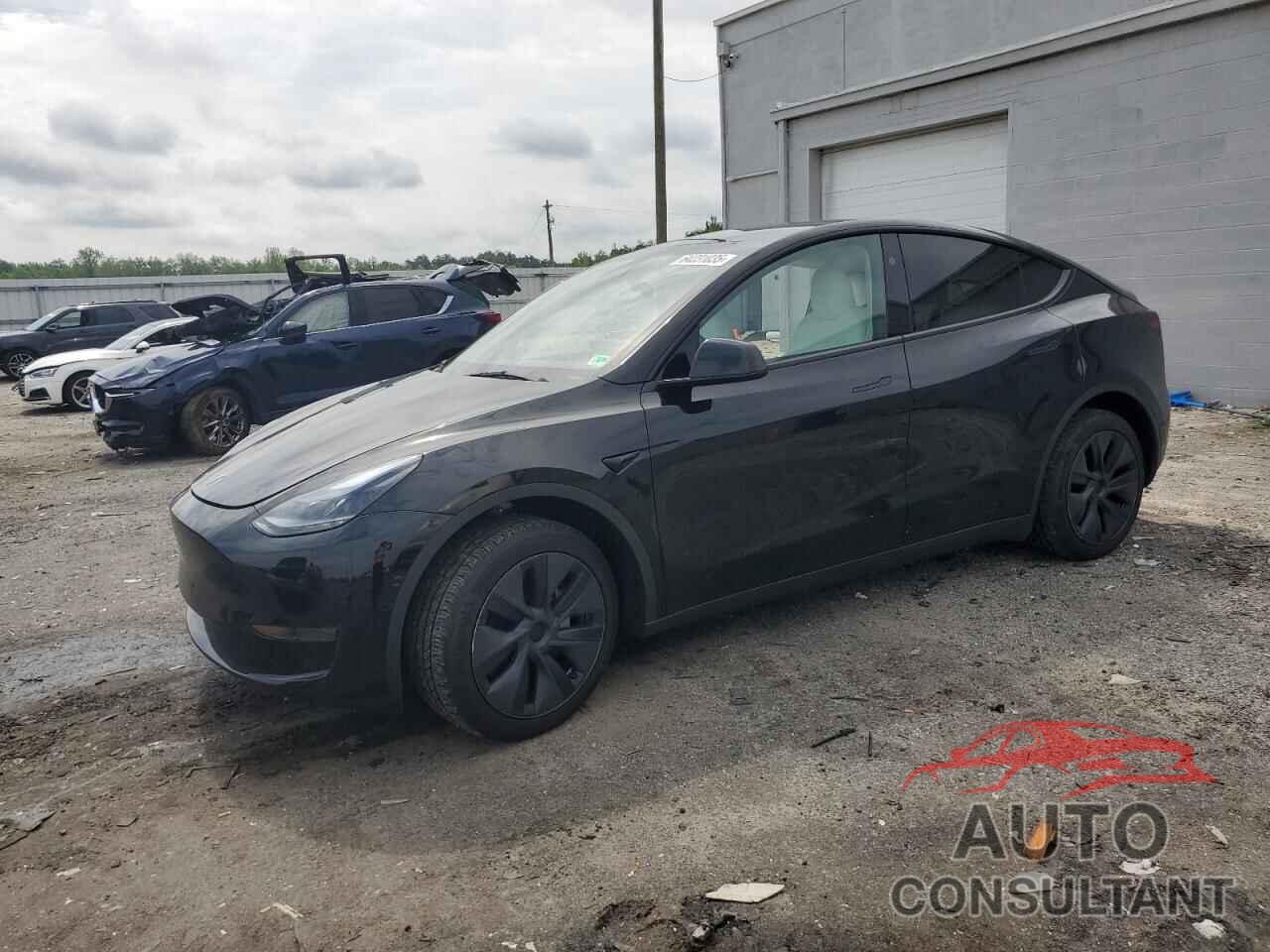TESLA MODEL Y 2025 - 7SAYGDED9SF236493