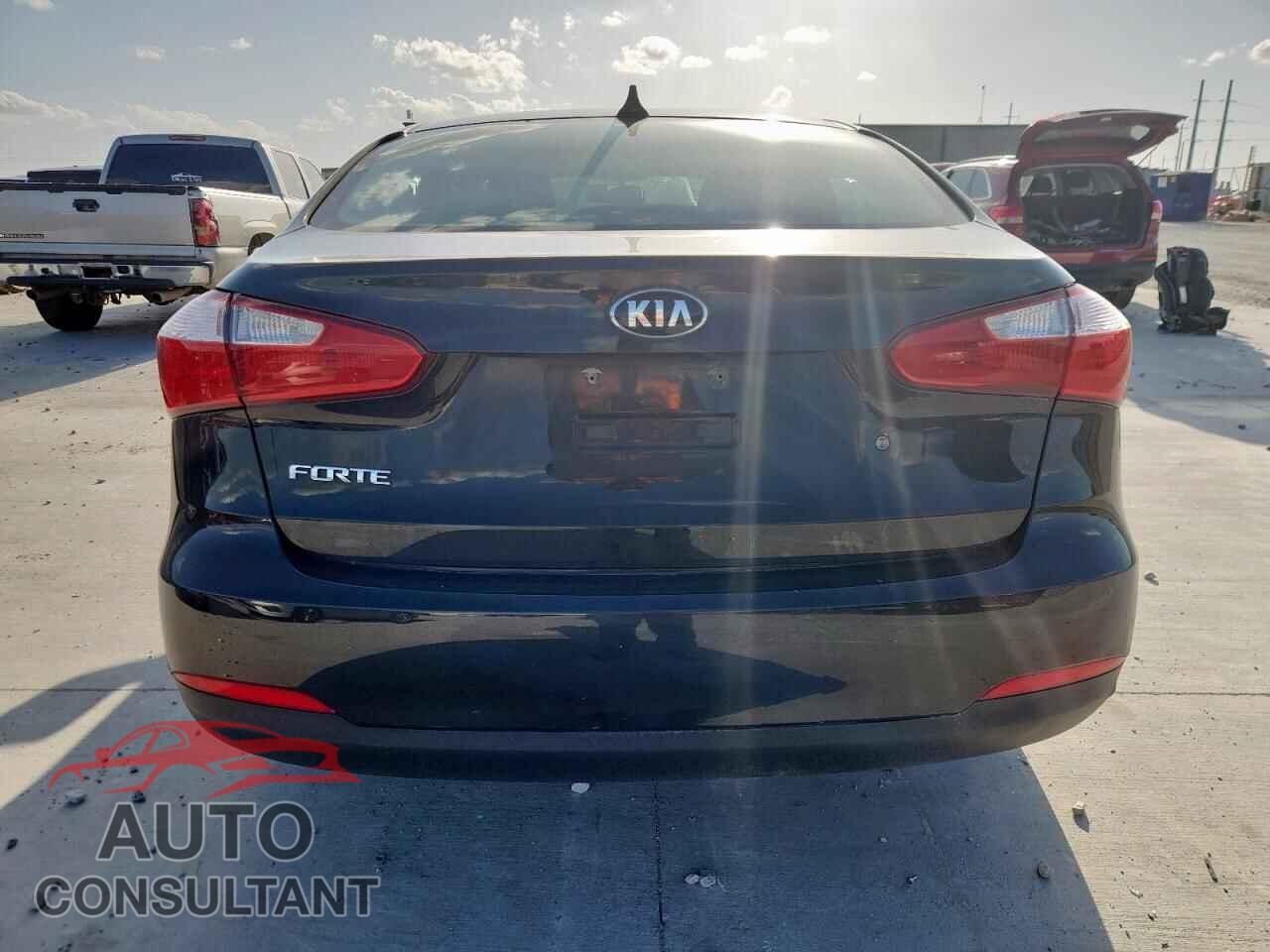 KIA FORTE 2015 - KNAFK4A64F5411005