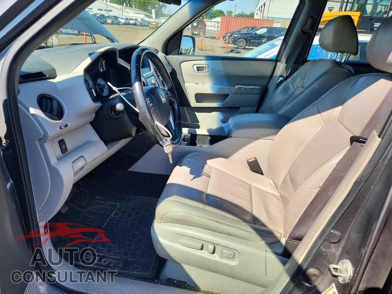 HONDA PILOT 2011 - 5FNYF4H57BB049399