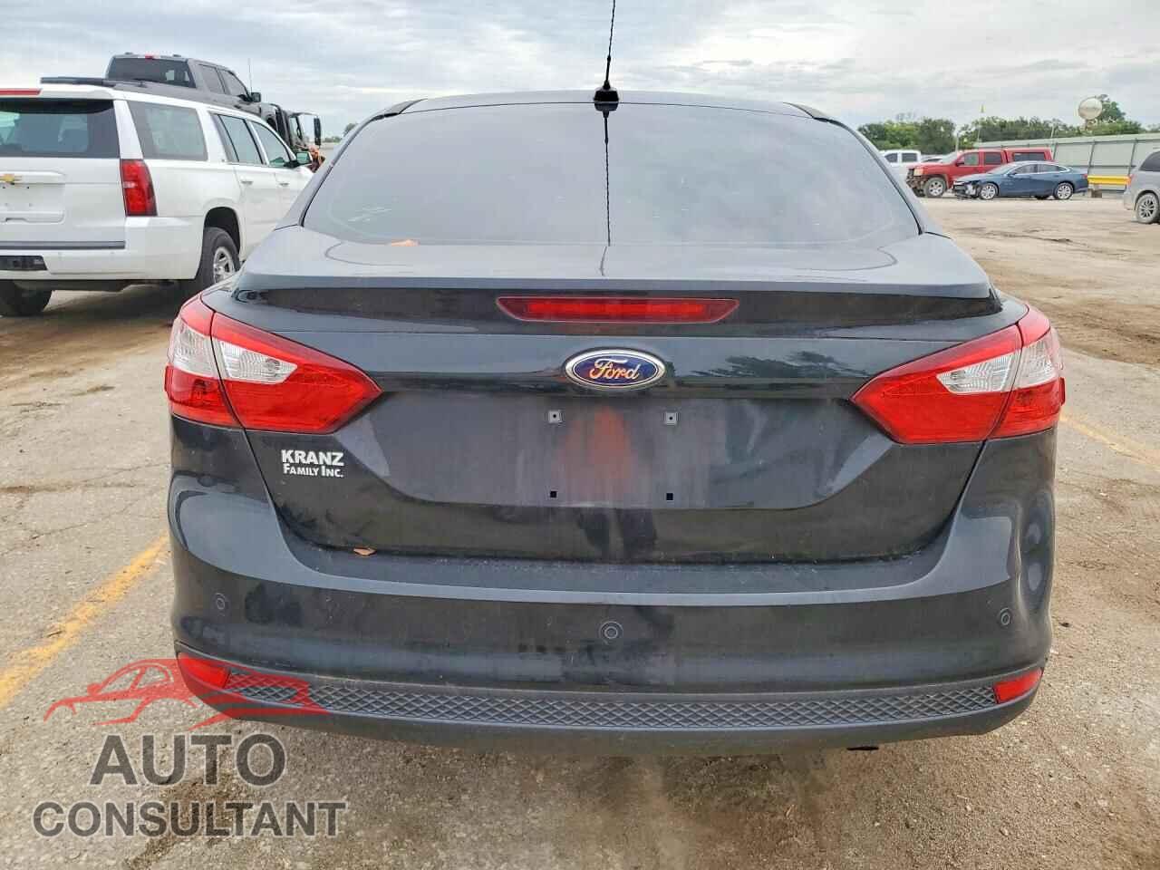 FORD FOCUS 2012 - 1FAHP3H27CL477958