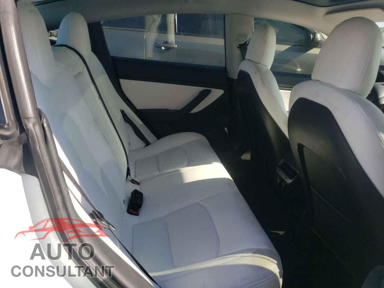 TESLA MODEL 3 2018 - 5YJ3E1EA7JF155511