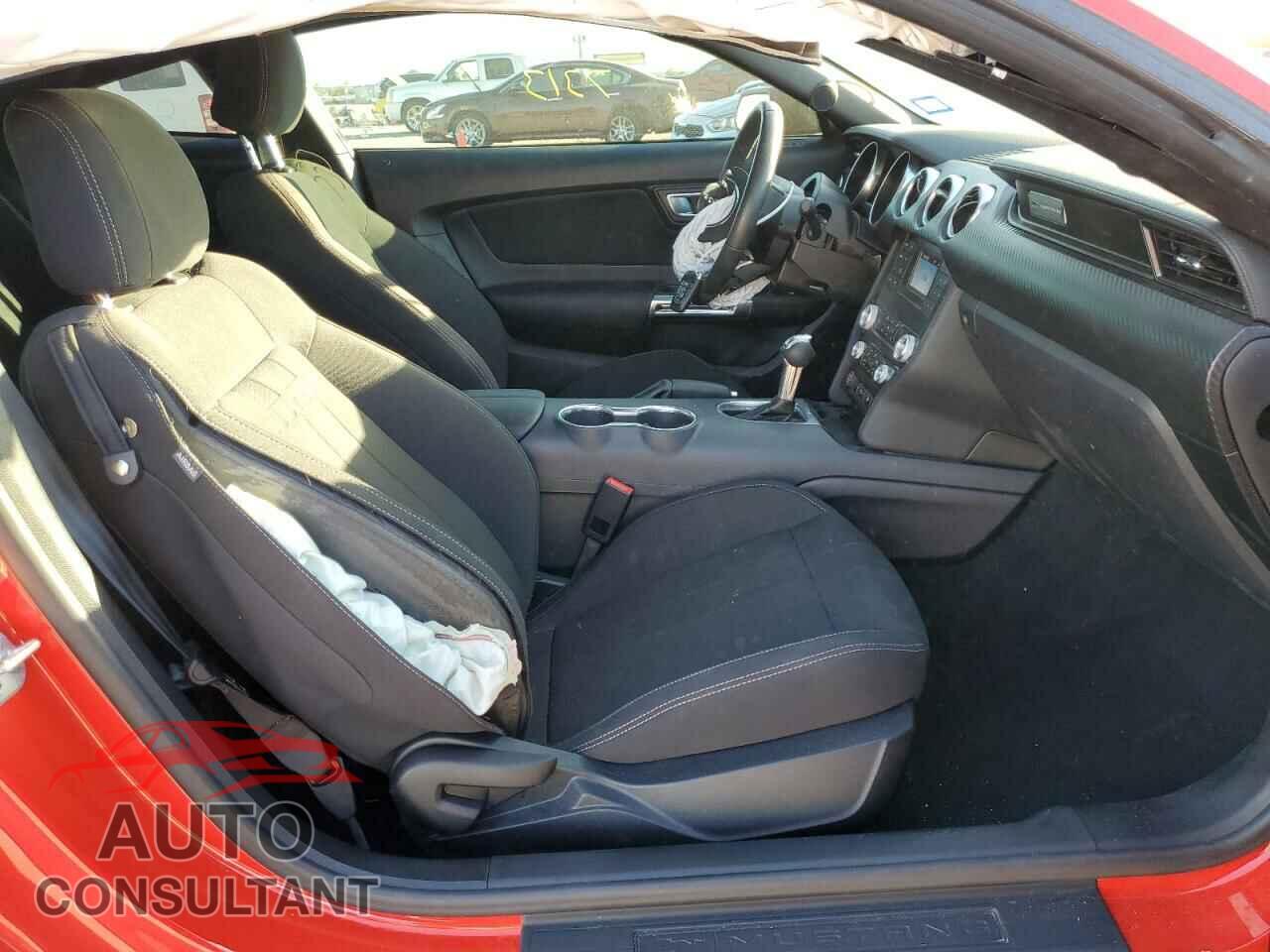 FORD MUSTANG 2021 - 1FA6P8TH8M5147722