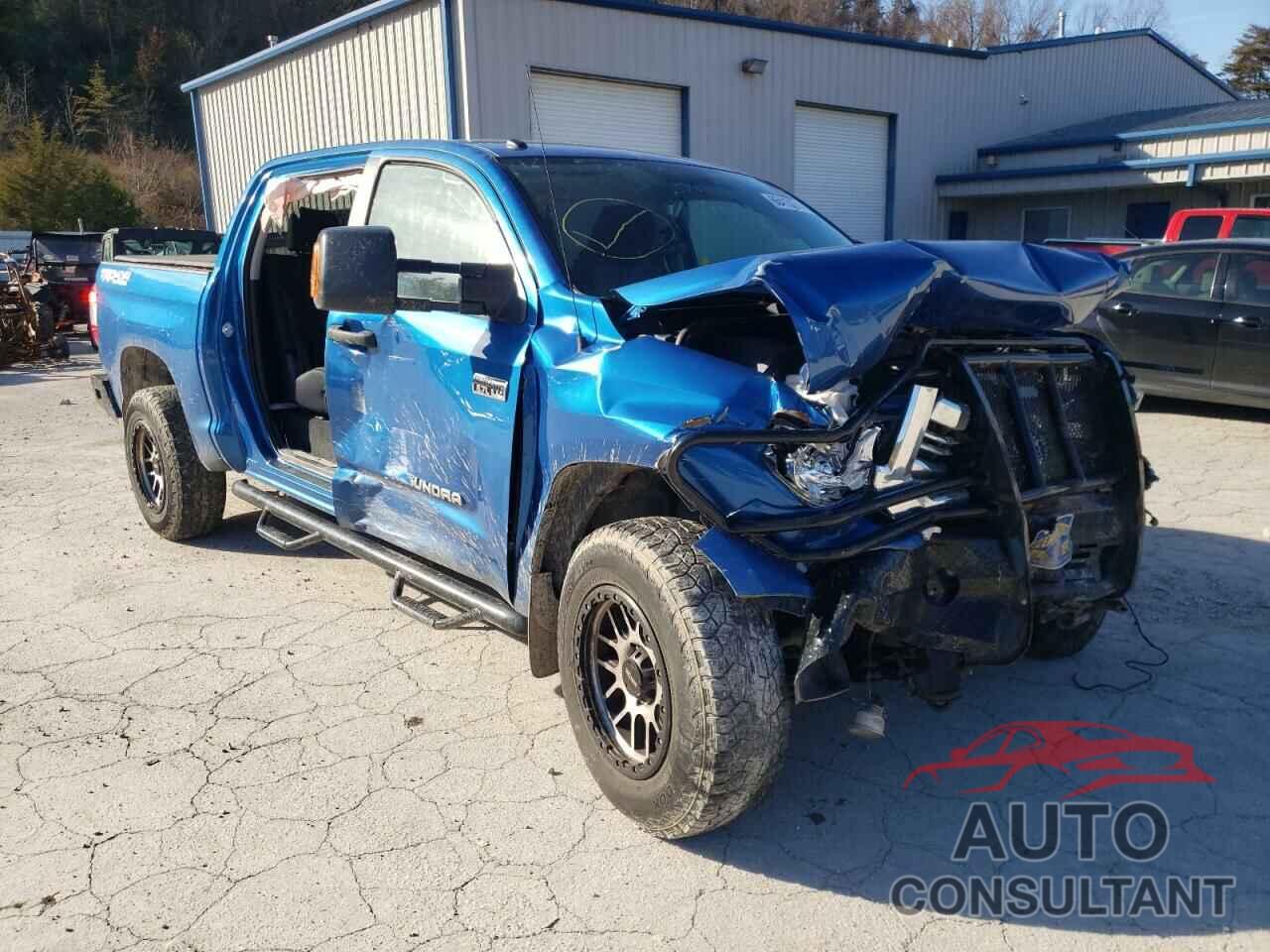 TOYOTA TUNDRA 2017 - 5TFDY5F14HX675800