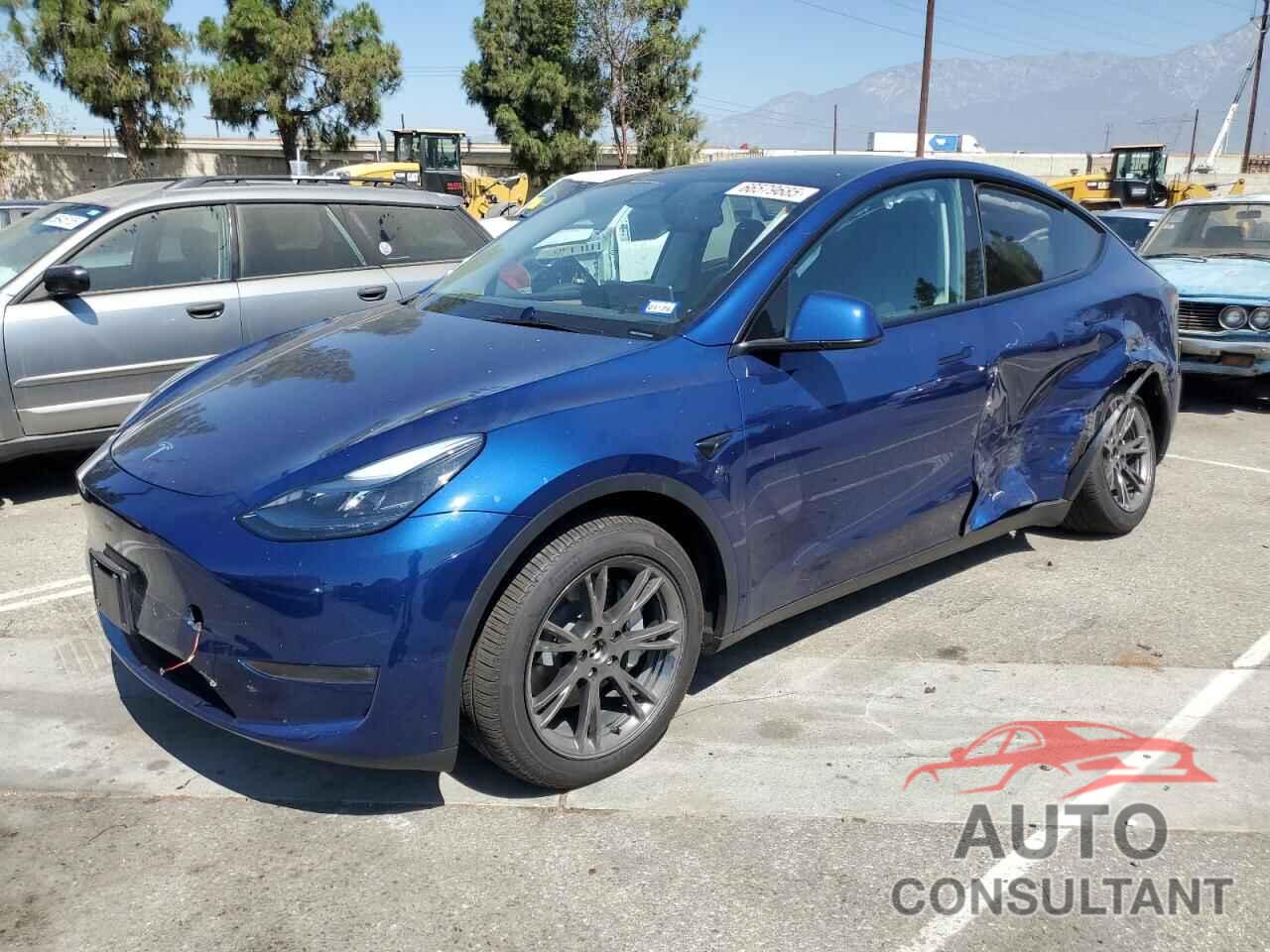 TESLA MODEL Y 2025 - 7SAYGDEE3SA360765