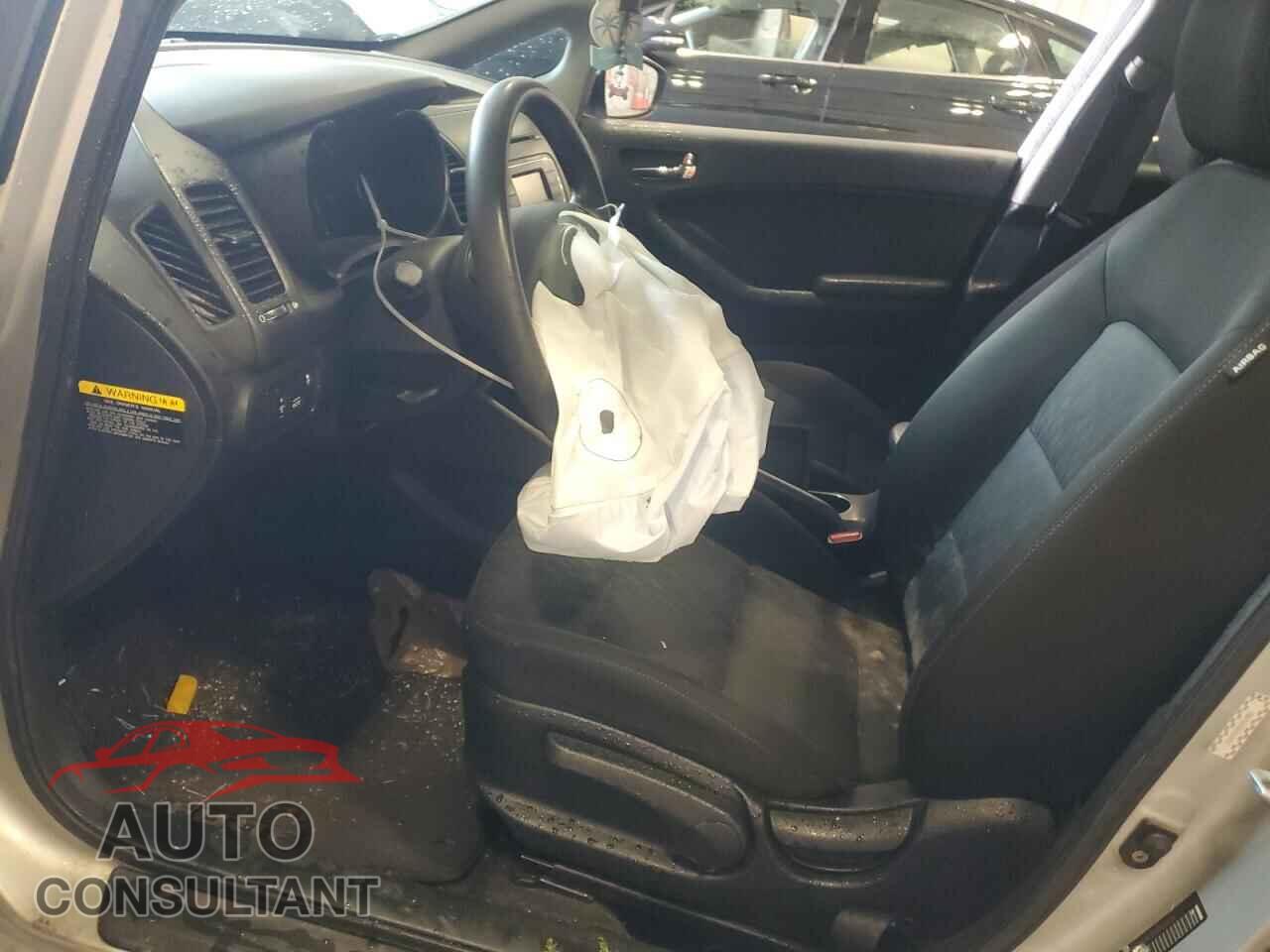 KIA FORTE 2016 - KNAFK4A65G5564459