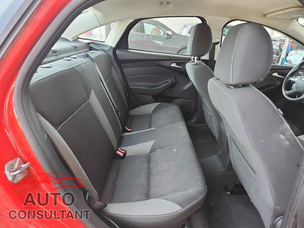 FORD FOCUS 2014 - 1FADP3F27EL362099