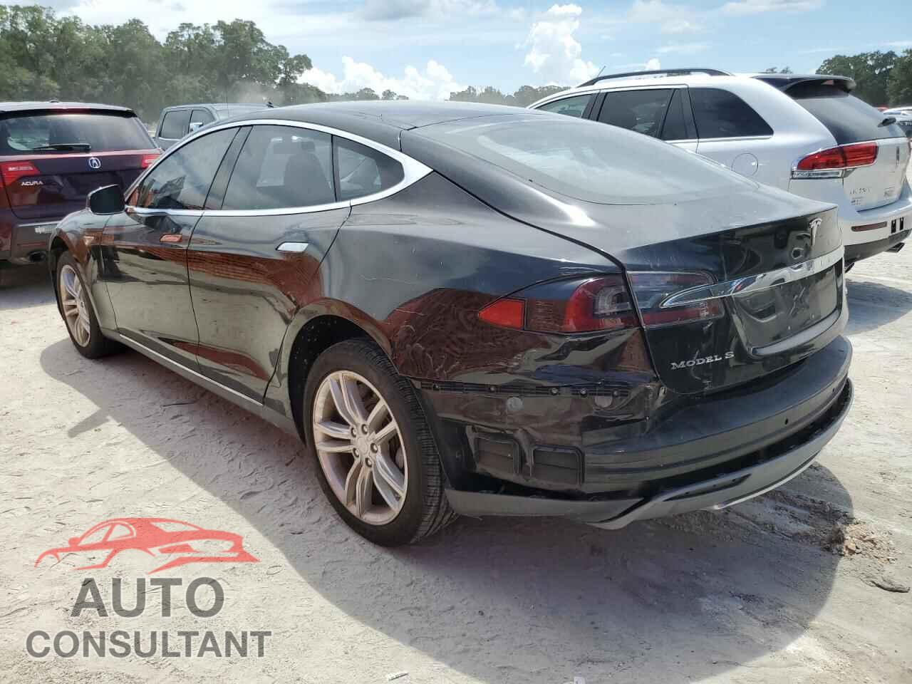 TESLA MODEL S 2013 - 5YJSA1CP0DFP27599