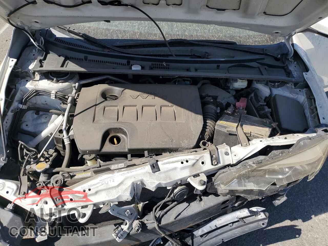 TOYOTA COROLLA 2017 - 5YFBURHE8HP583193