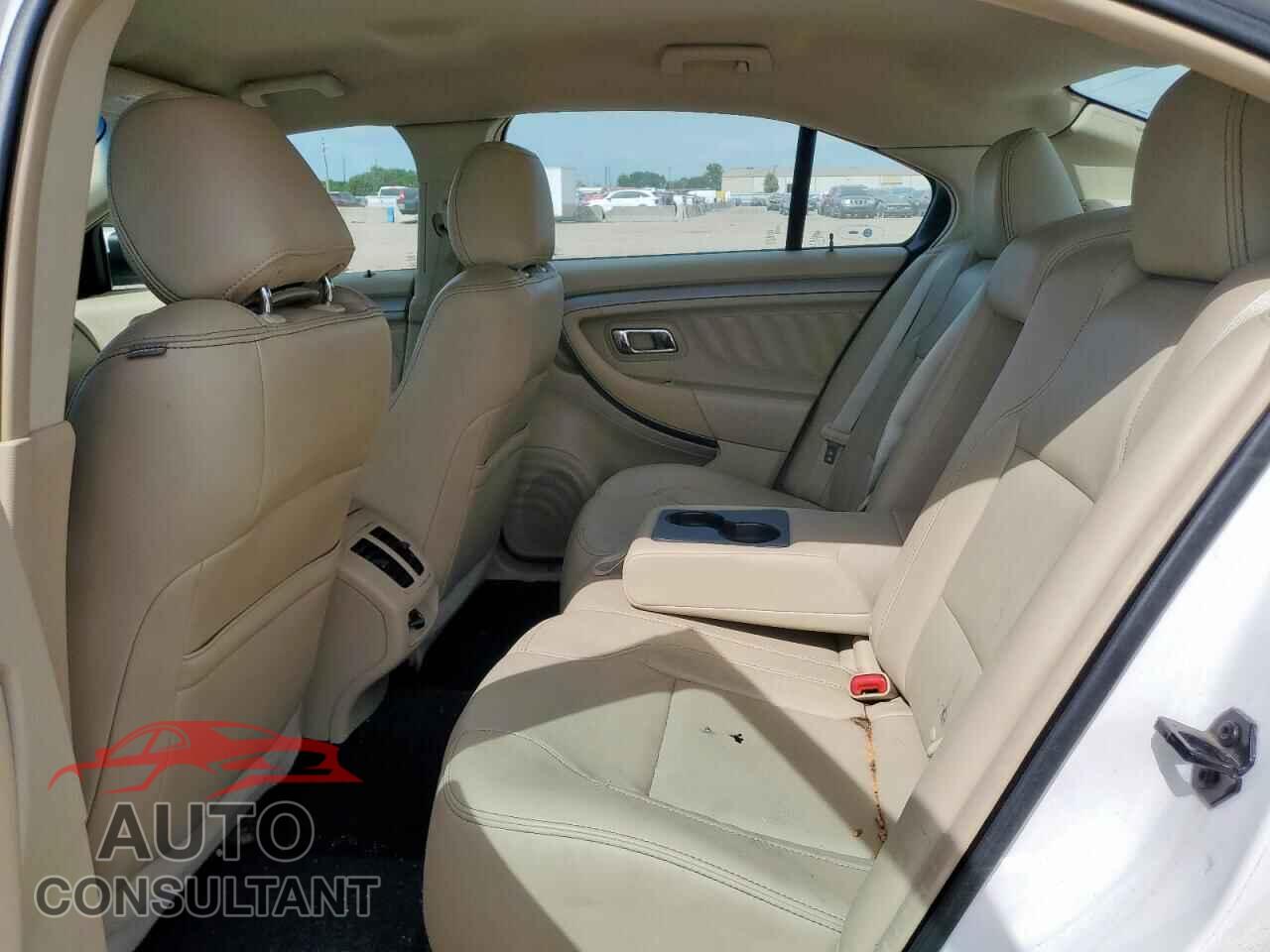 FORD TAURUS 2016 - 1FAHP2E86GG100992