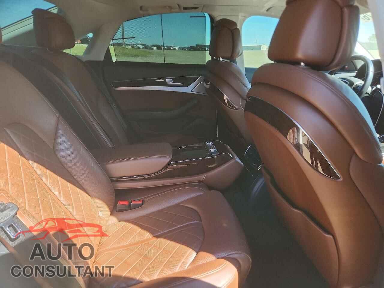 AUDI A8 2013 - WAUAGAFD0DN005690
