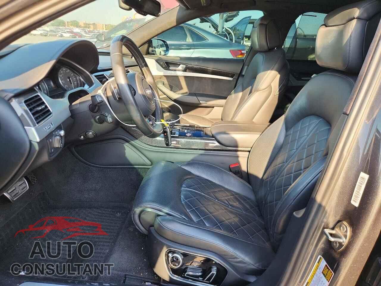AUDI S8 2016 - WAUJSAFD9GN006808