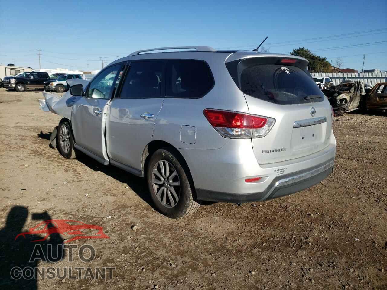 NISSAN PATHFINDER 2016 - 5N1AR2MM9GC649626