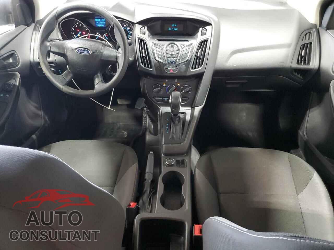 FORD FOCUS 2014 - 1FADP3E2XEL138567