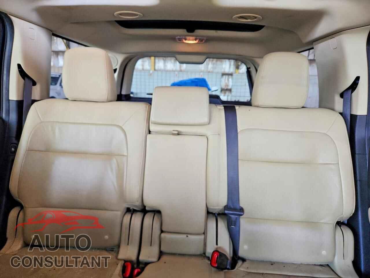 FORD FLEX 2017 - 2FMHK6D82HBA08042