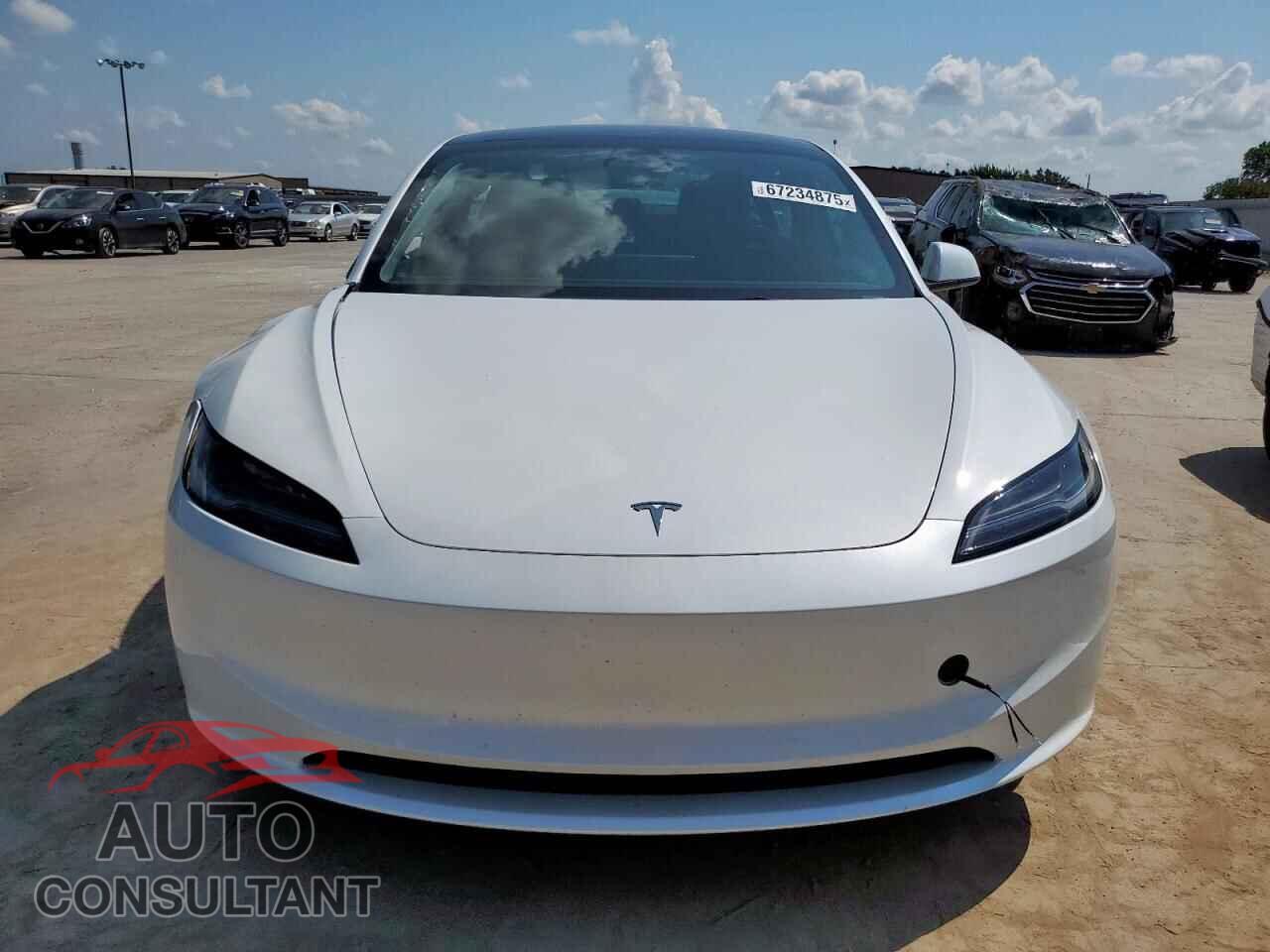 TESLA MODEL 3 2025 - 5YJ3E1EA2SF020521