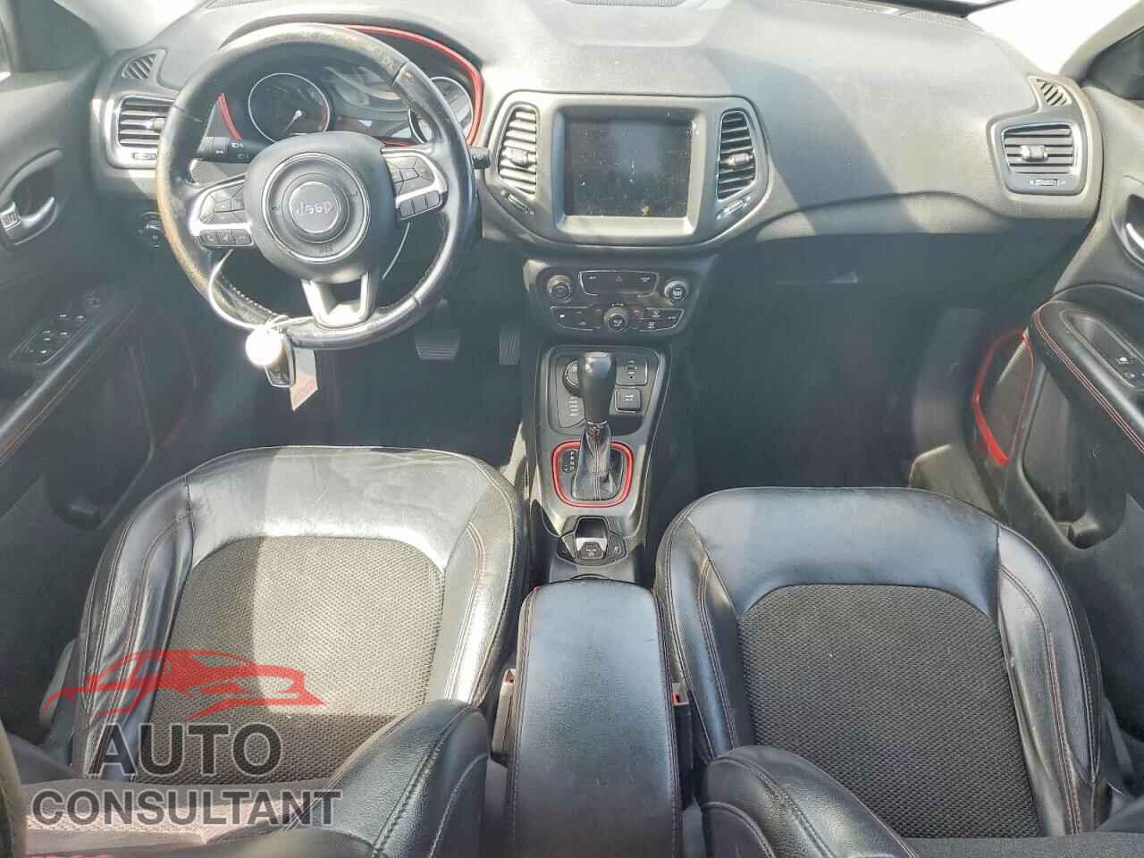 JEEP COMPASS 2019 - 3C4NJDDB6KT618192