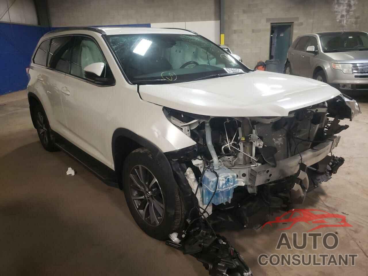 TOYOTA HIGHLANDER 2019 - 5TDJZRFH1KS563084