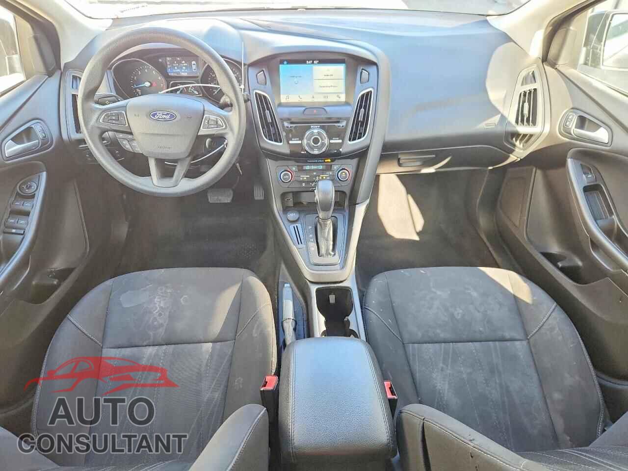 FORD FOCUS 2018 - 1FADP3M21JL303997