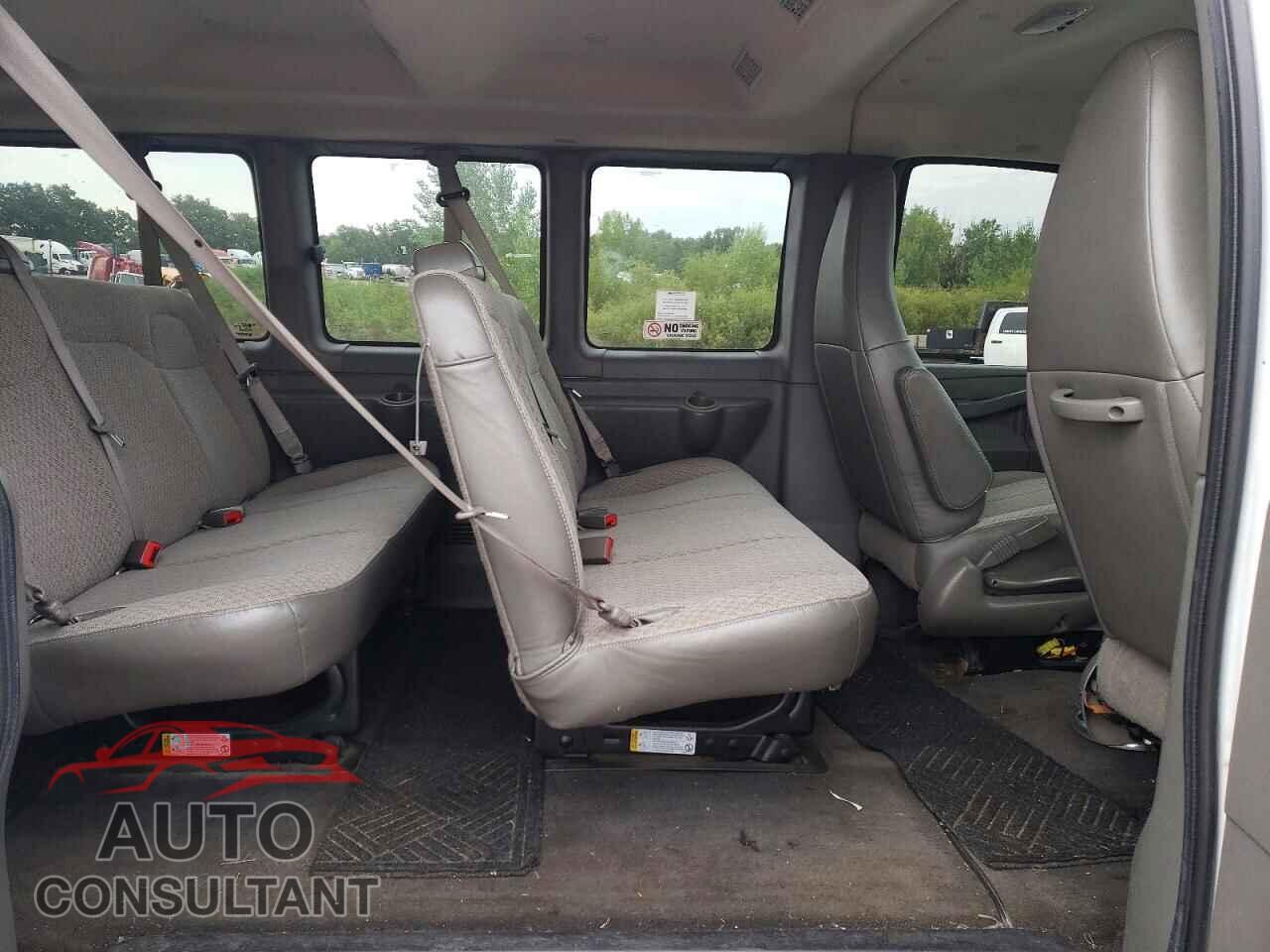 CHEVROLET EXPRESS 2017 - 1GAZGPFG5H1158266