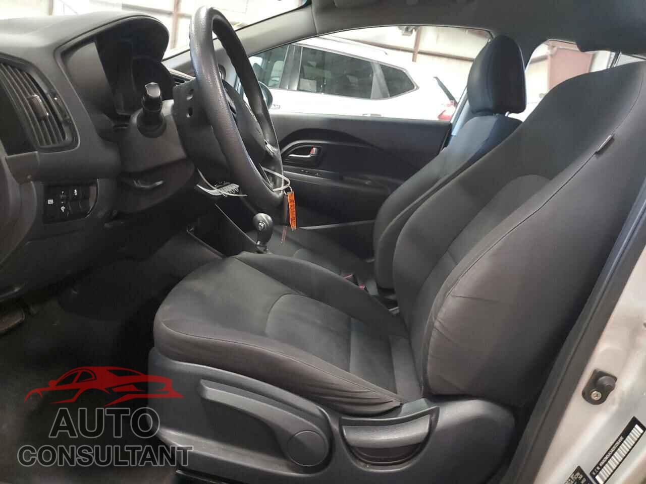 KIA RIO 2013 - KNADM5A34D6116491