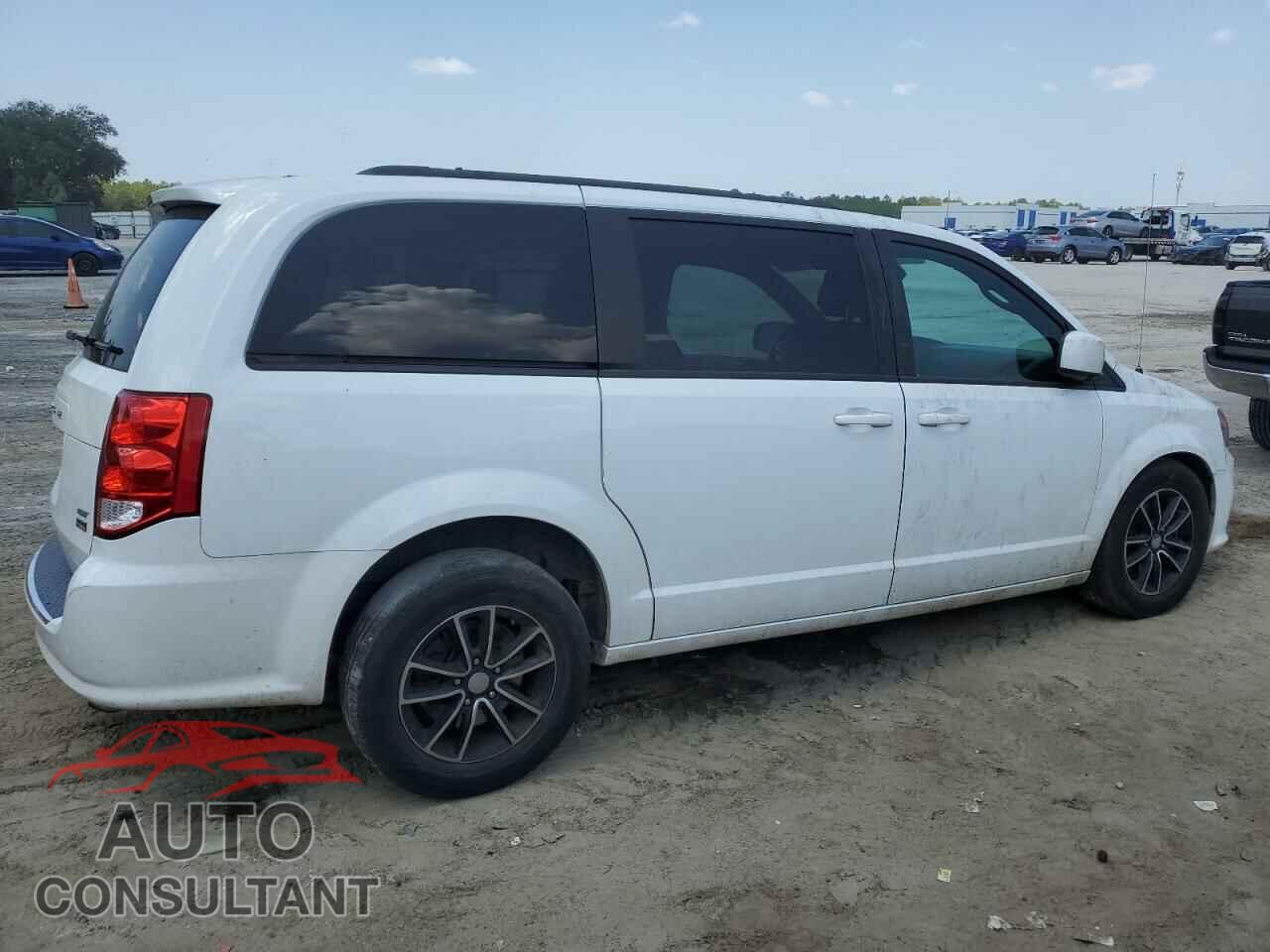 DODGE CARAVAN 2018 - 2C4RDGEG9JR324579