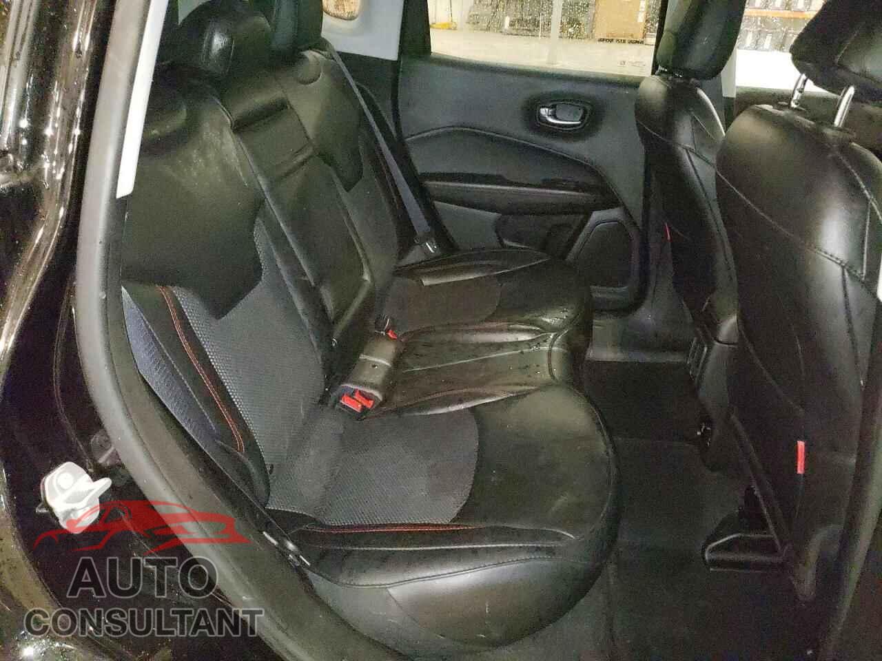 JEEP COMPASS 2019 - 3C4NJDDB8KT674635