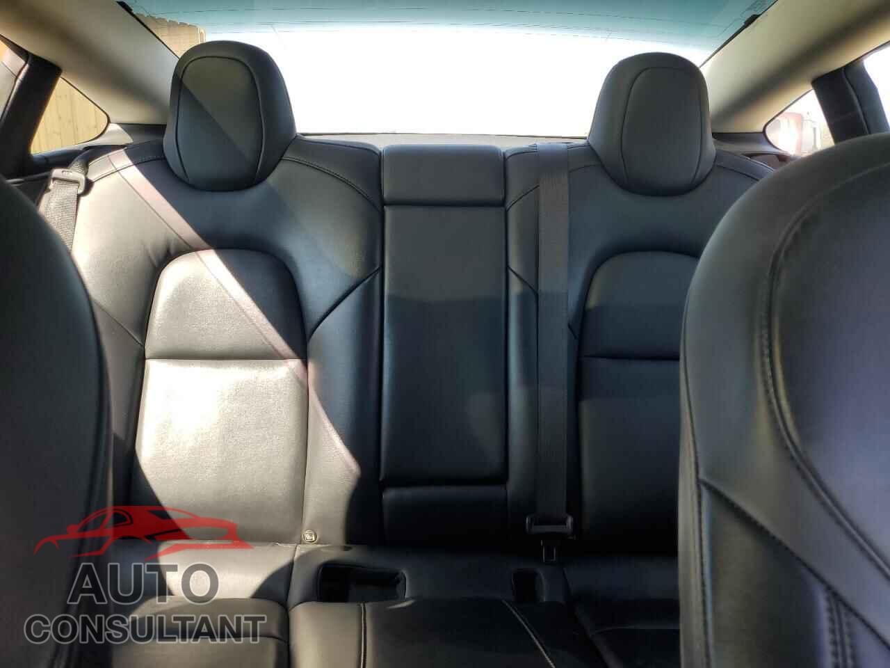 TESLA MODEL 3 2022 - 5YJ3E1EA4NF372309
