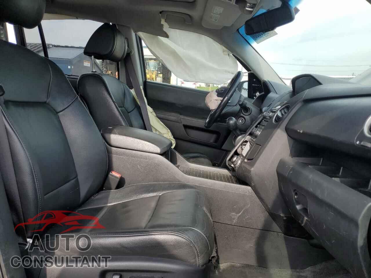 HONDA PILOT 2013 - 5FNYF4H92DB045282