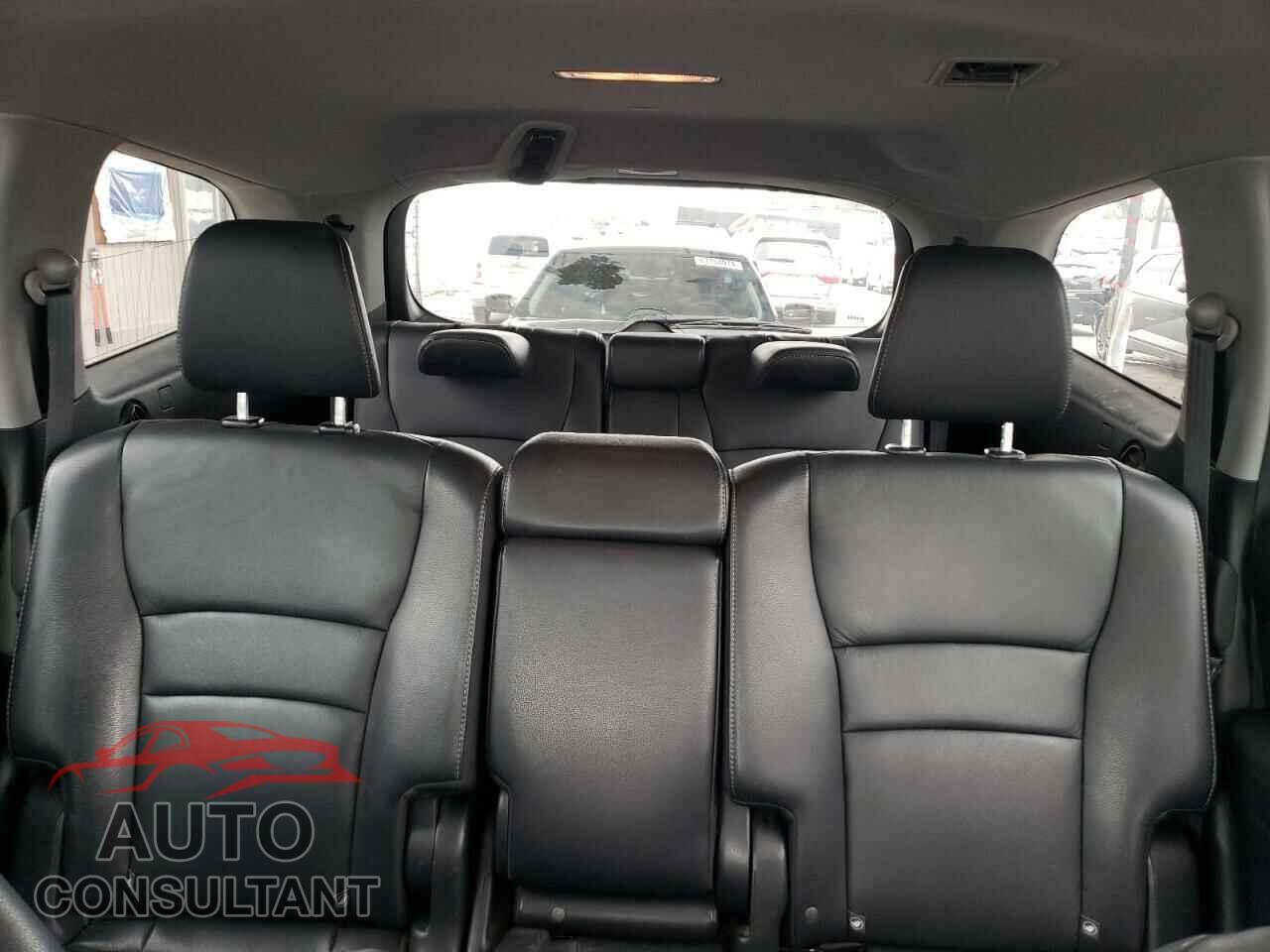 HONDA PILOT 2018 - 5FNYF6H67JB029723