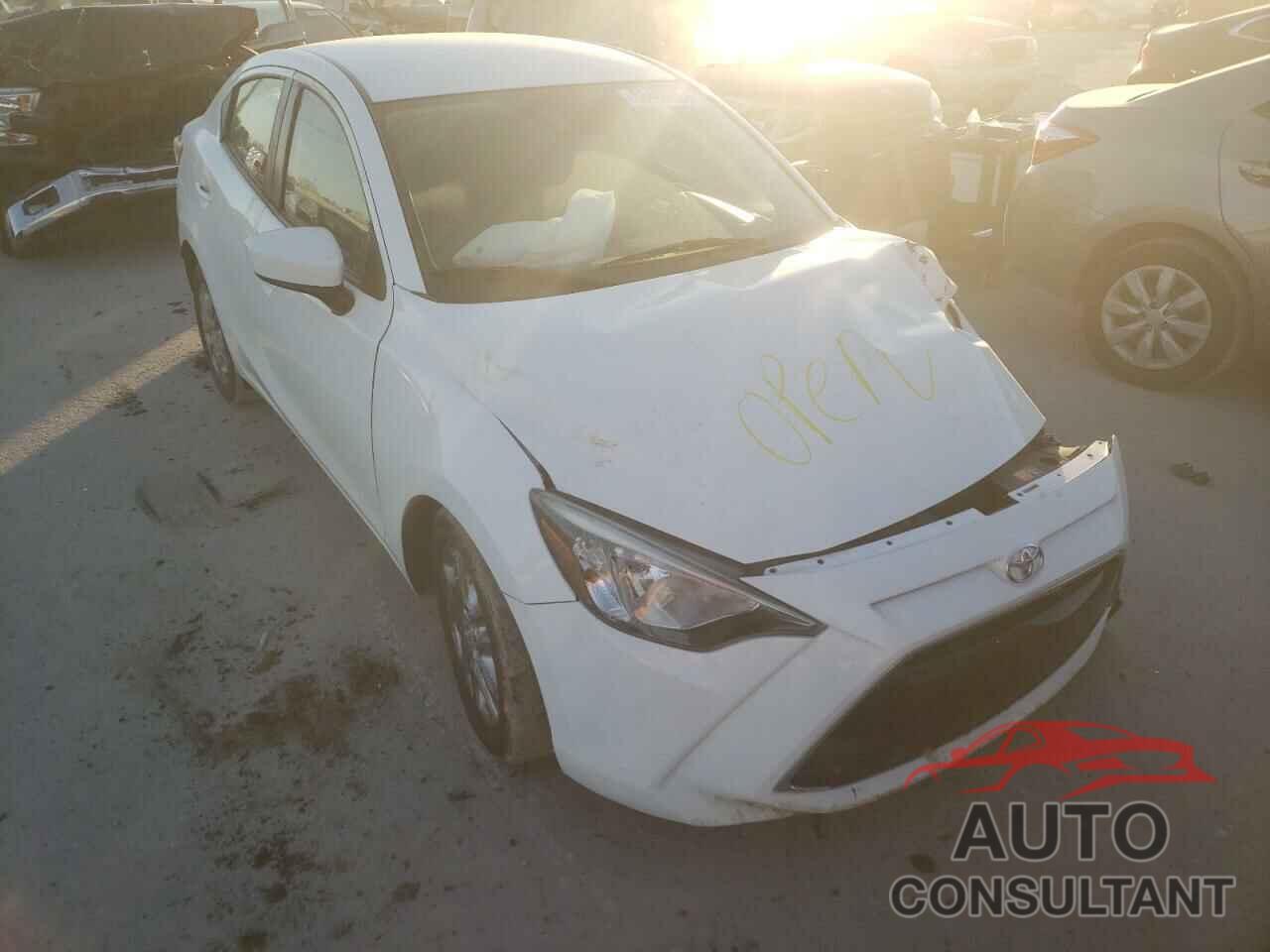 TOYOTA YARIS 2018 - 3MYDLBYV6JY310702