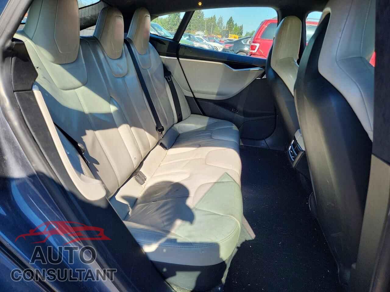TESLA MODEL S 2015 - 5YJSA1E28FF111394