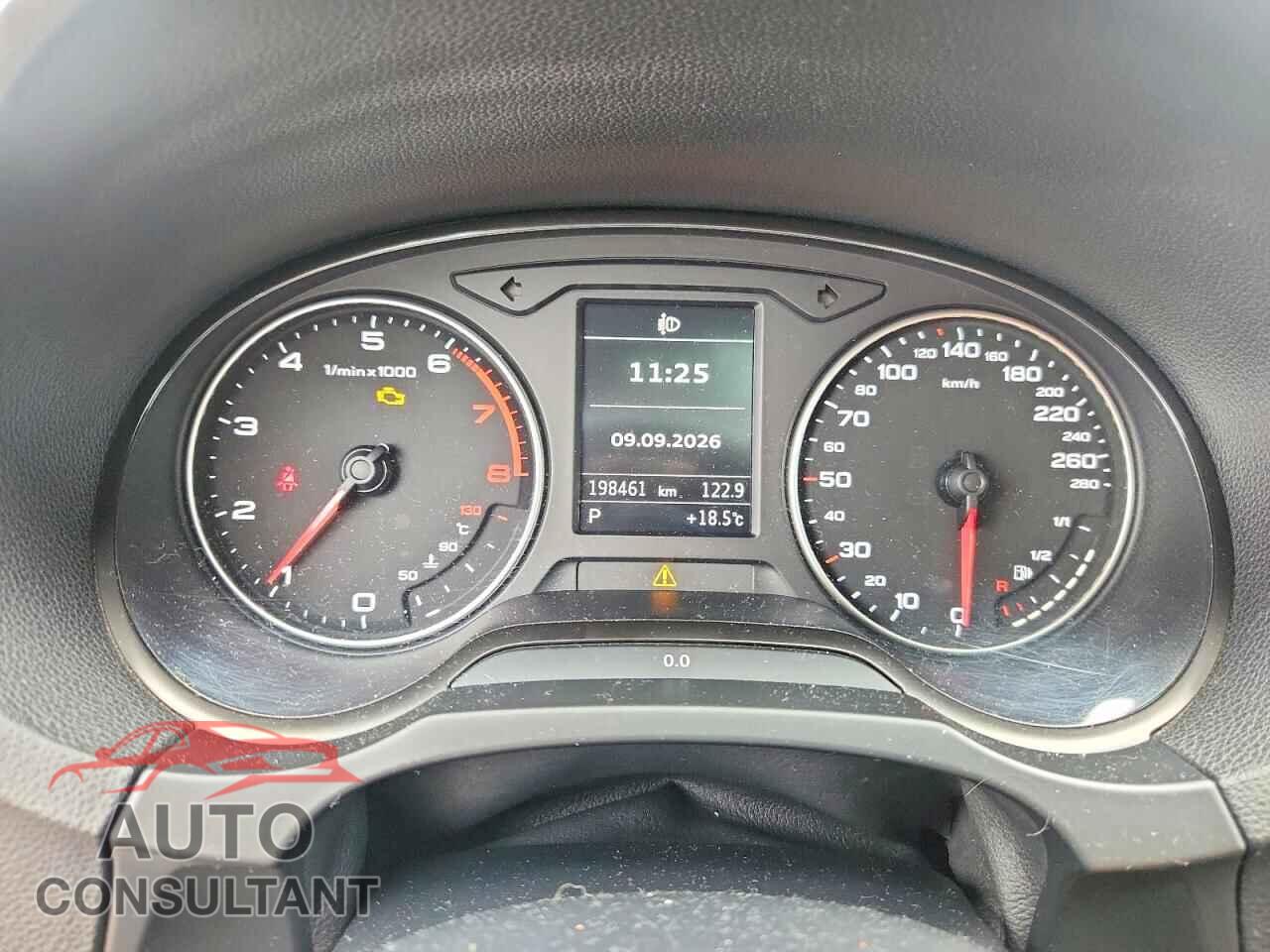 AUDI A3 2015 - WAUJFRFF8F1026512