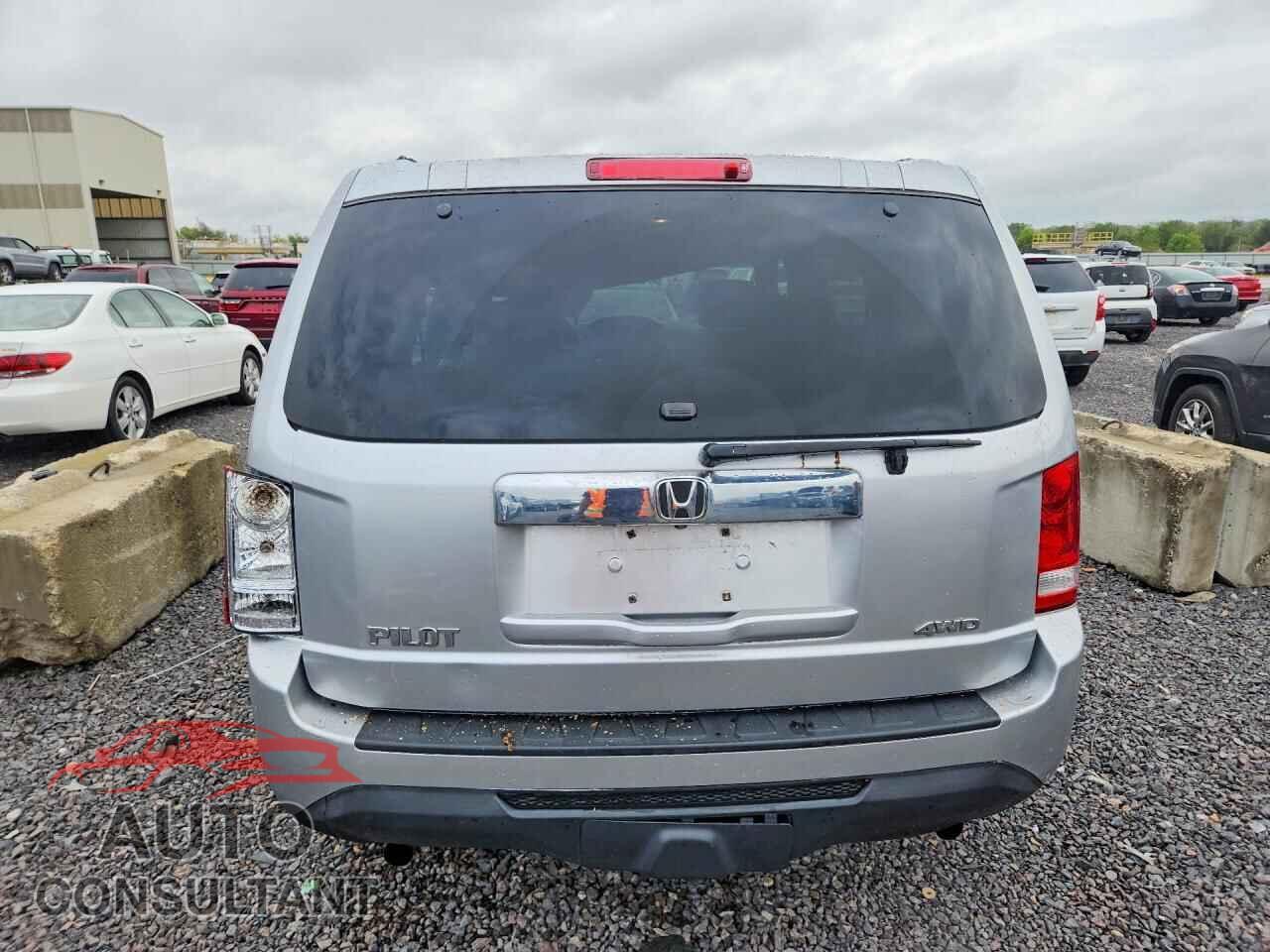 HONDA PILOT 2015 - 5FNYF4H27FB030914