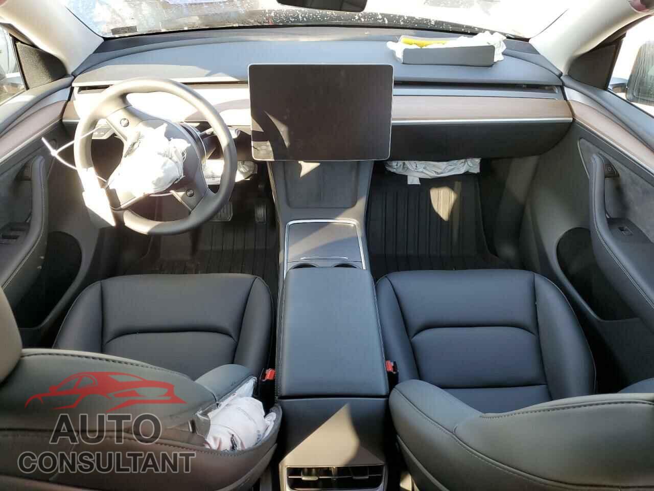 TESLA MODEL Y 2023 - 7SAYGDEE4PF846642