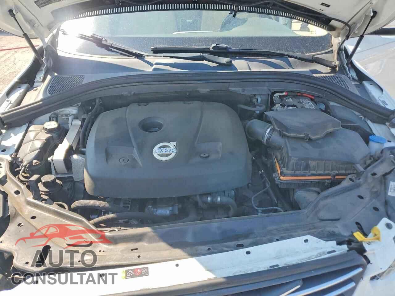 VOLVO XC60 2015 - YV440MDB4F2610045