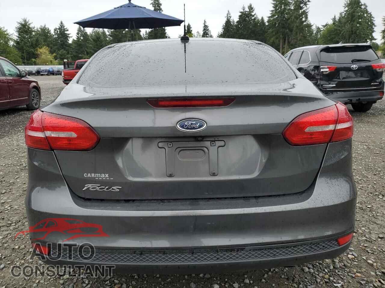 FORD FOCUS 2017 - 1FADP3E29HL325187