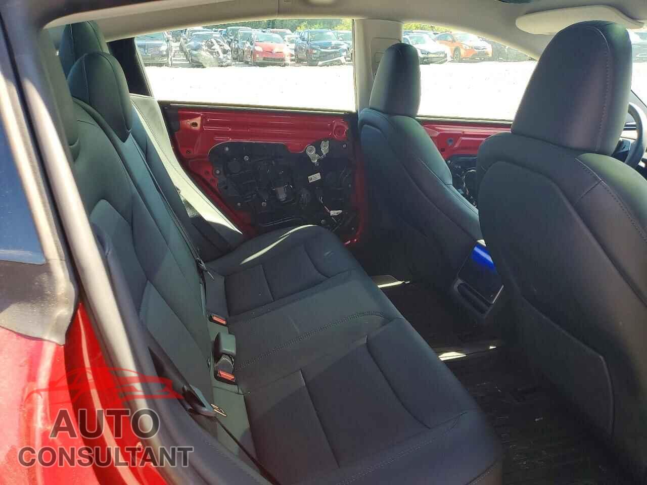 TESLA MODEL 3 2024 - 5YJ3E1EB0RF823346
