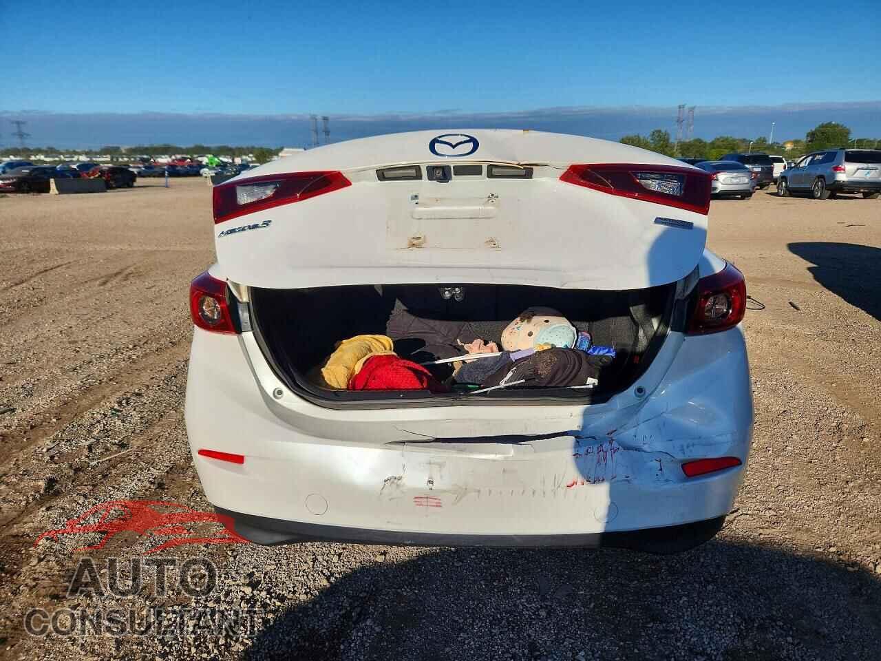 MAZDA 3 2017 - 3MZBN1U7XHM136410