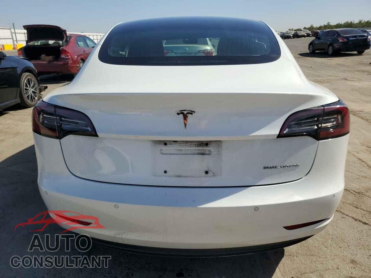 TESLA MODEL 3 2018 - 5YJ3E1EB7JF131122