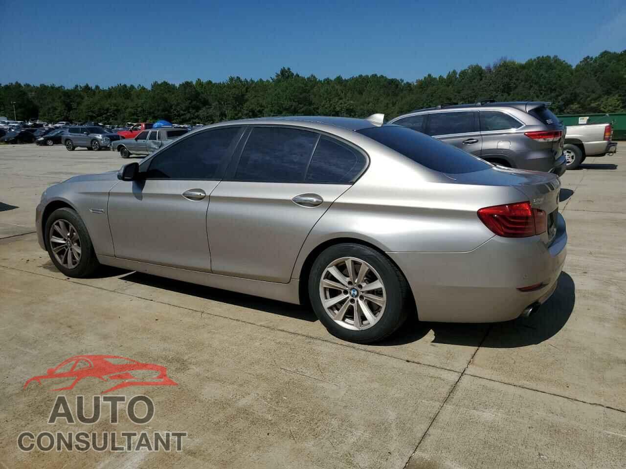 BMW 5 SERIES 2015 - WBA5A5C57FD516149