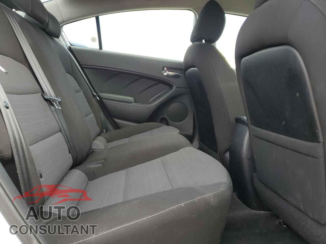 KIA FORTE 2017 - 3KPFL4A74HE145081