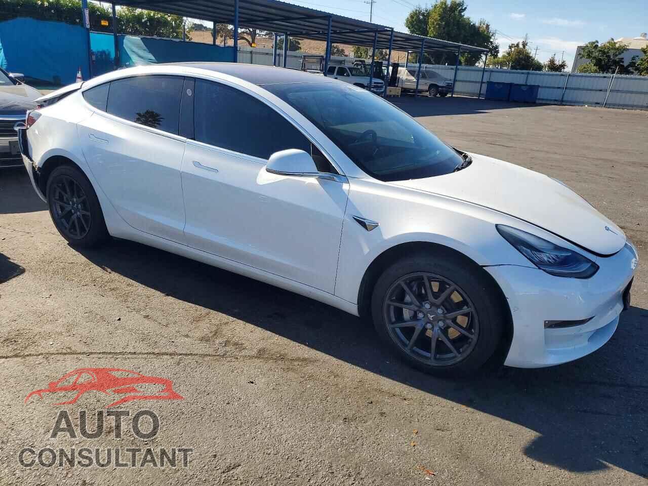 TESLA MODEL 3 2018 - 5YJ3E1EAXJF069951