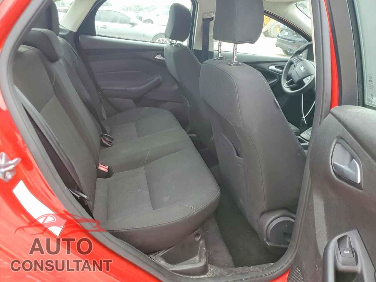 FORD FOCUS 2017 - 1FADP3F29HL248237