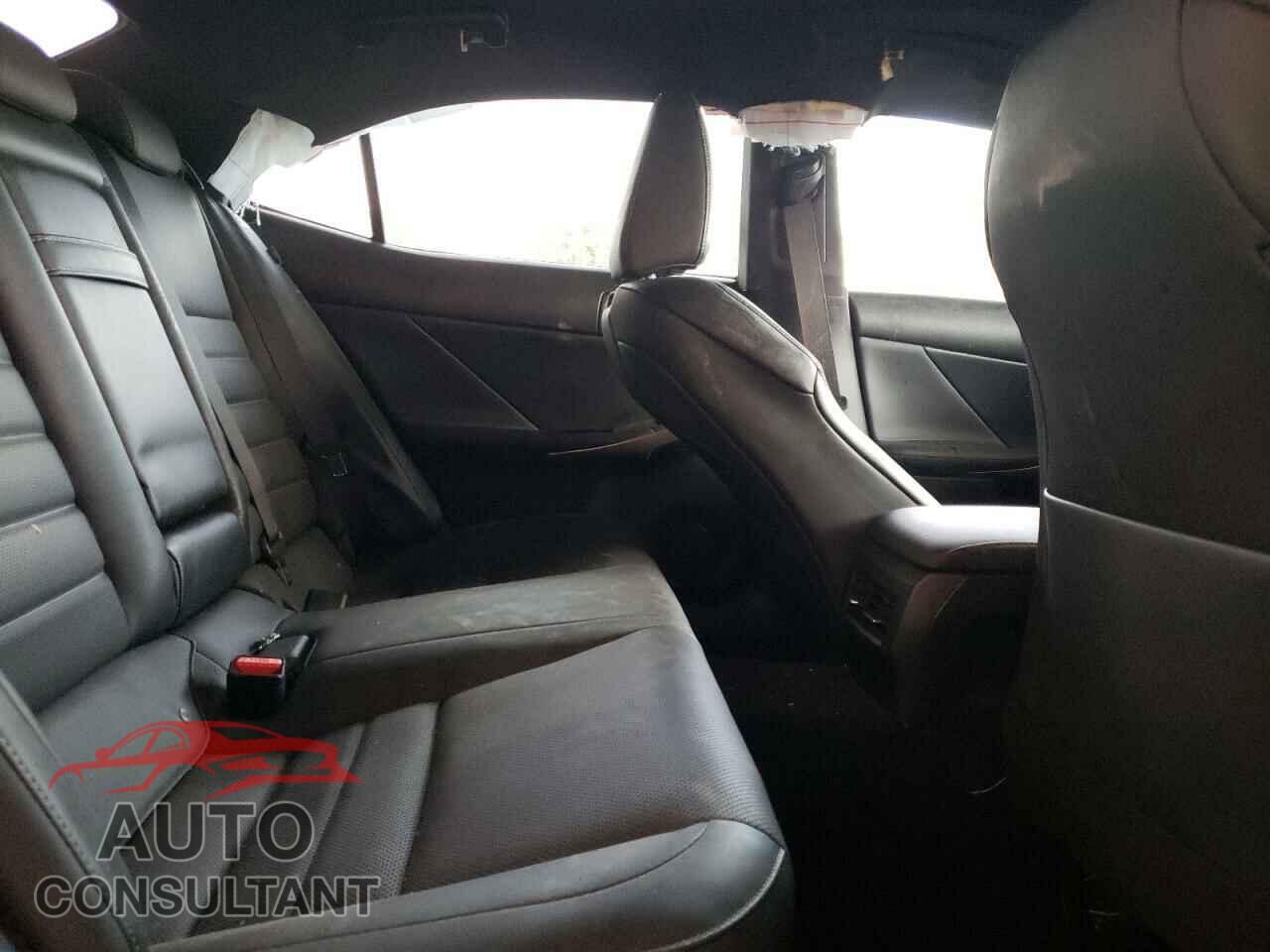 LEXUS IS 2017 - JTHBA1D2XH5049095