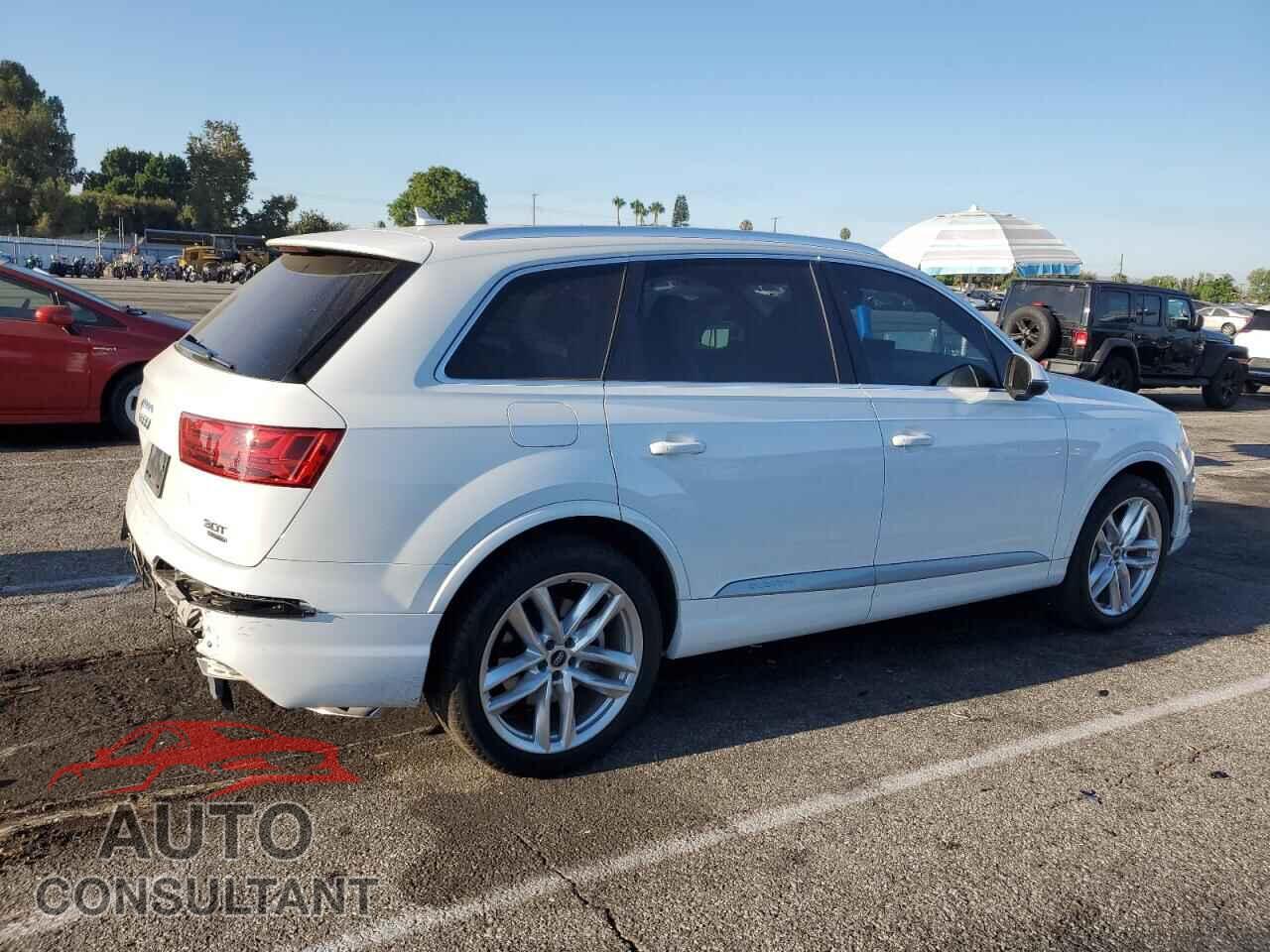 AUDI Q7 2017 - WA1VAAF78HD024087