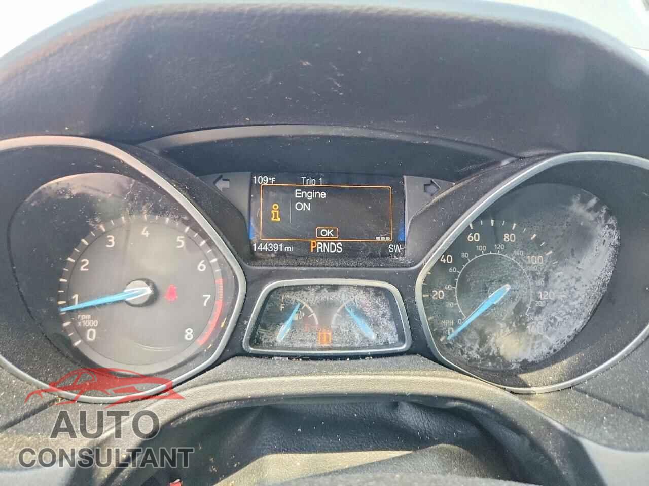 FORD FOCUS 2015 - 1FADP3F22FL345695